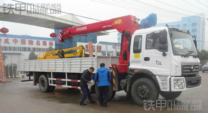 全新福田國(guó)四隨車吊，選裝三一吊機(jī)，大品牌，操作方便，高效，簡(jiǎn)單的大氣