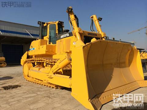 民族驕傲，柳工高端品牌Dressta大型推土機(jī)，諸位看下如何？