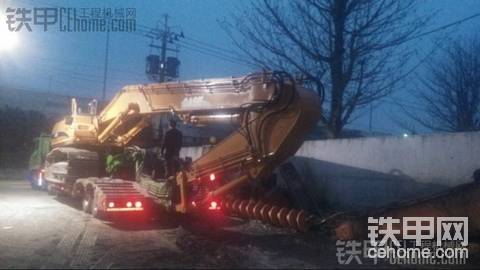 凱斯CX460趕坐船