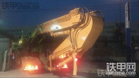 凱斯CX460趕坐船