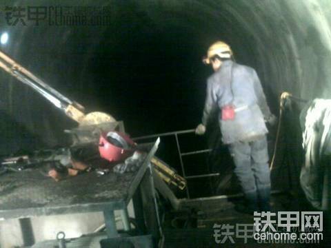 国内隧道灌浆孔作业设备的进化与国外隧道灌浆孔作业设备的比较
