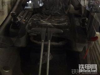阿特拉斯36吨级3607LC液压挖掘机驾驶室部分靓图