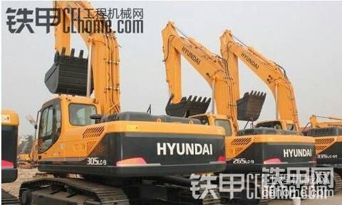 全新現(xiàn)代265杠9原價(jià)96萬(wàn)現(xiàn)價(jià)75萬(wàn)，全新305原價(jià)116萬(wàn)現(xiàn)價(jià)88萬(wàn)5.