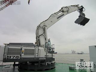 专业船用挖掘机
