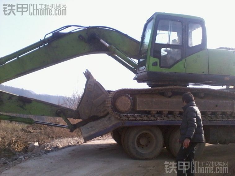 小松PC220-8挖掘机 徐挖XCG210-6挖掘机 拖车 矿山 货场！！！