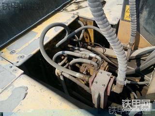 陕西西安出售小松PC360-7挖掘机，09年8000小时，没带过破碎锤