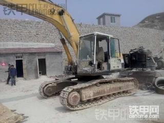头一次见小松220-5 没见过的进来看看啊
