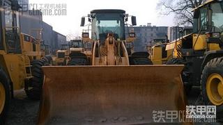柳工装载机，856高配，康明斯发动机，ZF桥箱，集中润滑，空调，仅35万！250小时！
