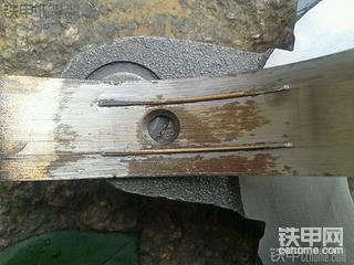 KYB27E这种小挖掘机的液压泵修了又坏。坏了又修。别的不坏就坏摇摆和轴瓦。。