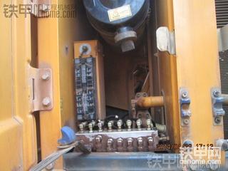 现代  R215-9