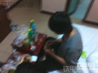 一醉解千愁       醒了愁亘愁