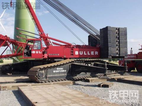 利勃海尔 LR1400 400吨履带吊机图鉴