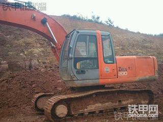 广西梧州出售日立200挖机