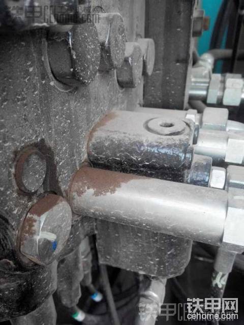【神钢SK75-8】挖掘机1000小时工作报告