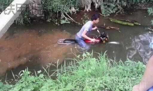 摩托車中的戰(zhàn)斗機