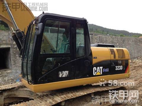 卡特323DL要價82萬，2年的機器才5000多個小時，值不值？