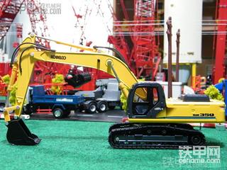 神钢SK350D挖掘机模型