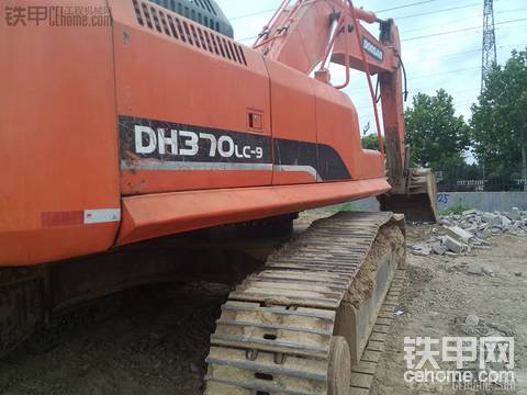 出售：超低價轉(zhuǎn)讓斗山挖掘機DH370LC-9