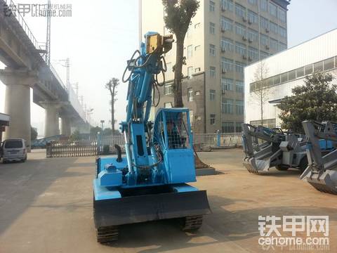 新型巷道清理机下线，甲友速来围观。。。。