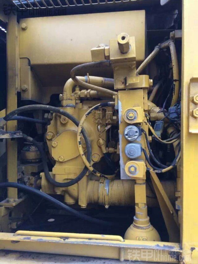转让进口小松轮式PW150-6挖掘机