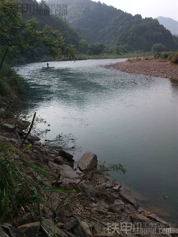 茶余飯后開爛摩托跟朋友游山玩水