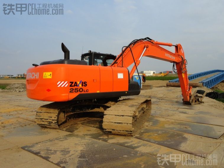 日立ZAXIS 250LCN-5B