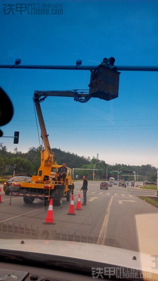 站在這個車上工作會恐高么？