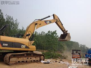 CAT329装的破碎锤现场实拍