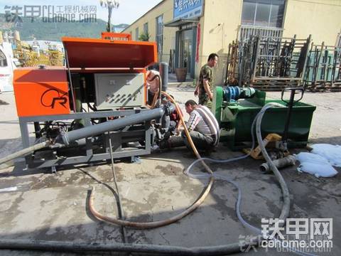 發(fā)泡機施工現場