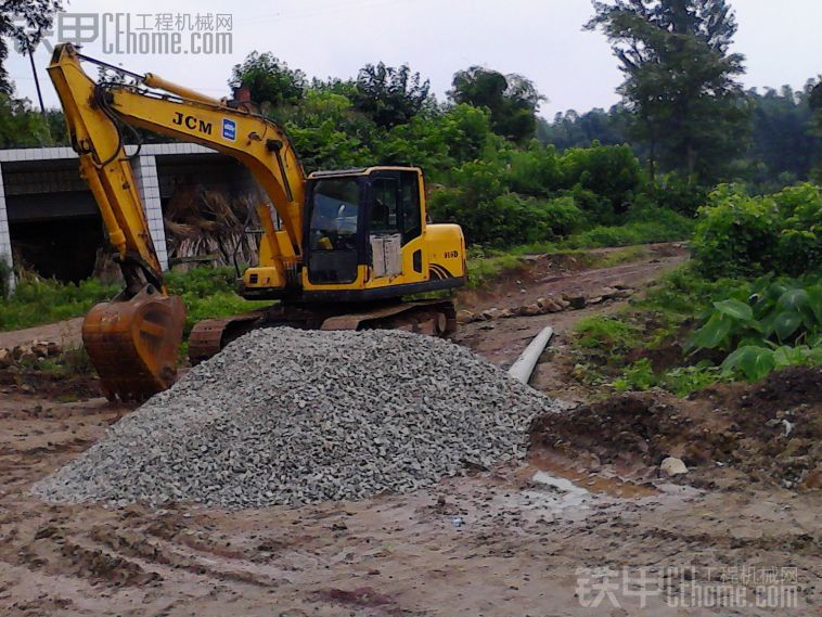 寻找 四川 内江市 威远县的甲友，前两天过来遇到一甲友的机机 就是没人在