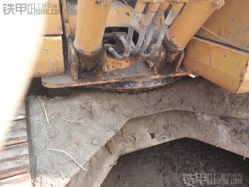 福田雷沃 150-7 挖掘机 5000小时 25万 出售