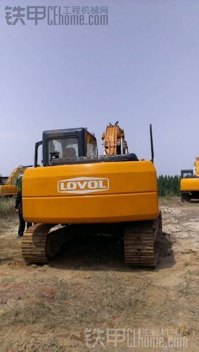 出售福田雷沃二手挖掘机FR150，2010年2200小时
