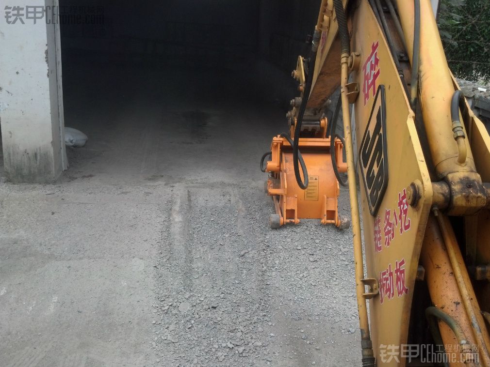 转让一JCB3CX两头忙4000小时