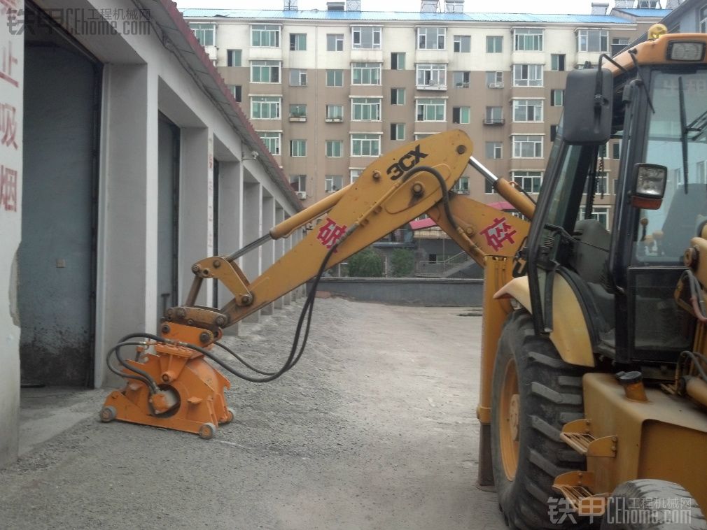 转让一JCB3CX两头忙4000小时