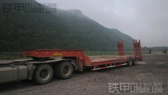 出售T7H豪沃拖車