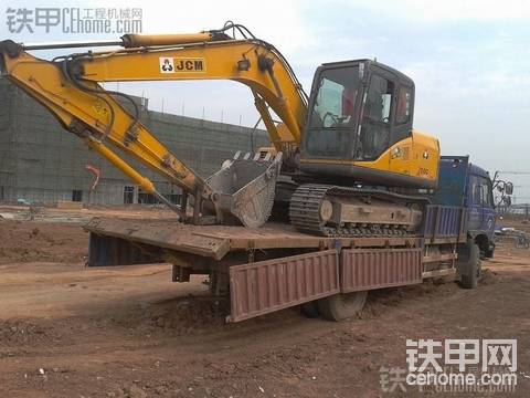 【铁甲五周年】回忆往事，留住过客 之山重建机913C挖掘机