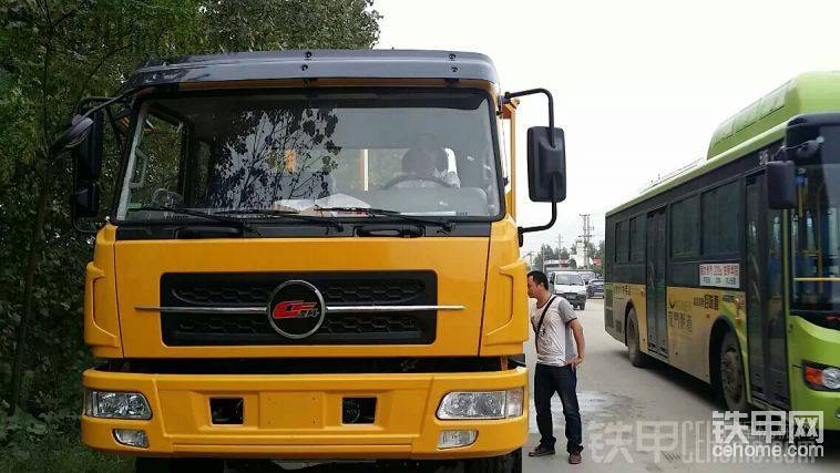 挖機(jī)平板拖車購車熱線：13774123355