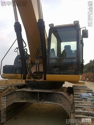 卡特 CAT340D2L 挖掘机 闪亮登场