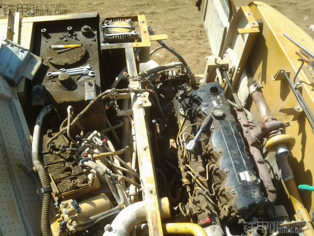 卡特320d 挖掘机 大修发动机全过程