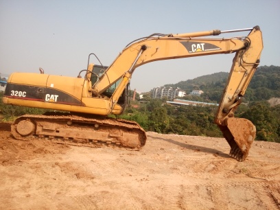 CAT320C 10000多小时 带锤一起 低价出售