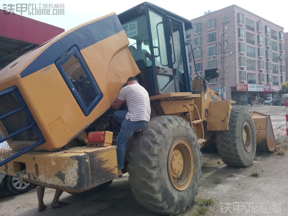 柳工40機9000小時各位大神幫忙憑下價錢