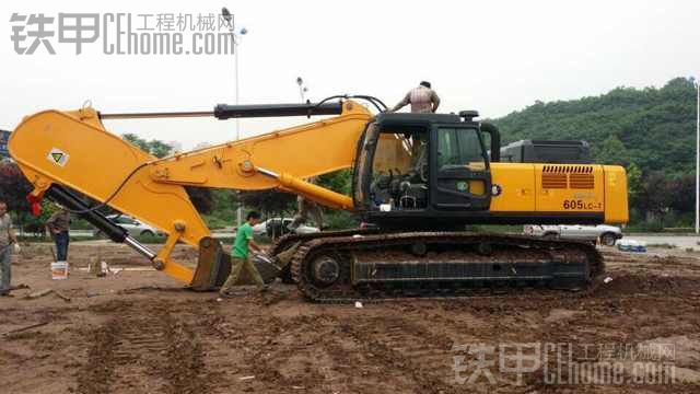 重庆挖机钩机租凭公司
