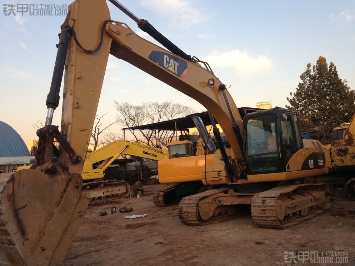 降價(jià)09年4981小時(shí)CAT320D