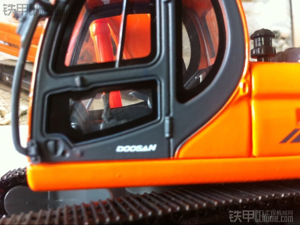 日立-3模型美圖奉獻第二季--DOOSAN DX225LCA