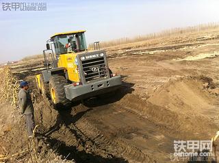 论坛里保养最好的临工953 内附老婆照