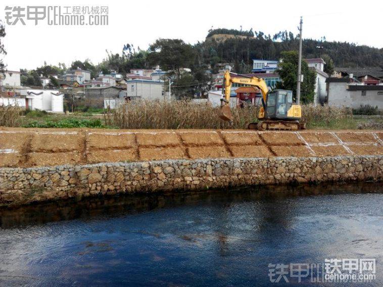 還是生態(tài)河！

