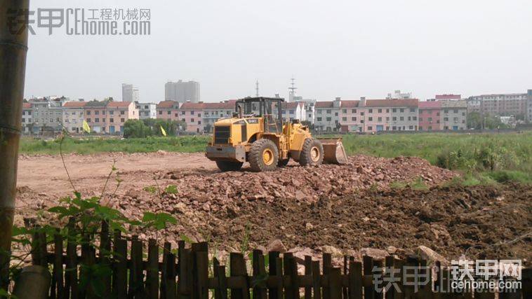 七月份刚买回来接的第一个土方活
