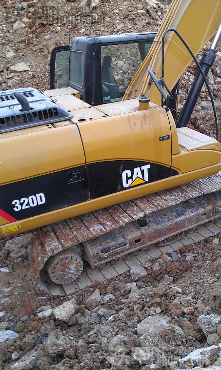 卡特320d 二手挖掘机价格 85万 2236小时 进口按揭