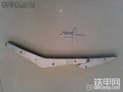 自制挖掘機(jī)  終于搞定了