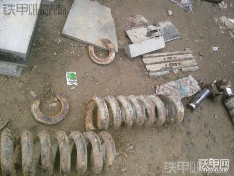 換下來一堆廢鐵
